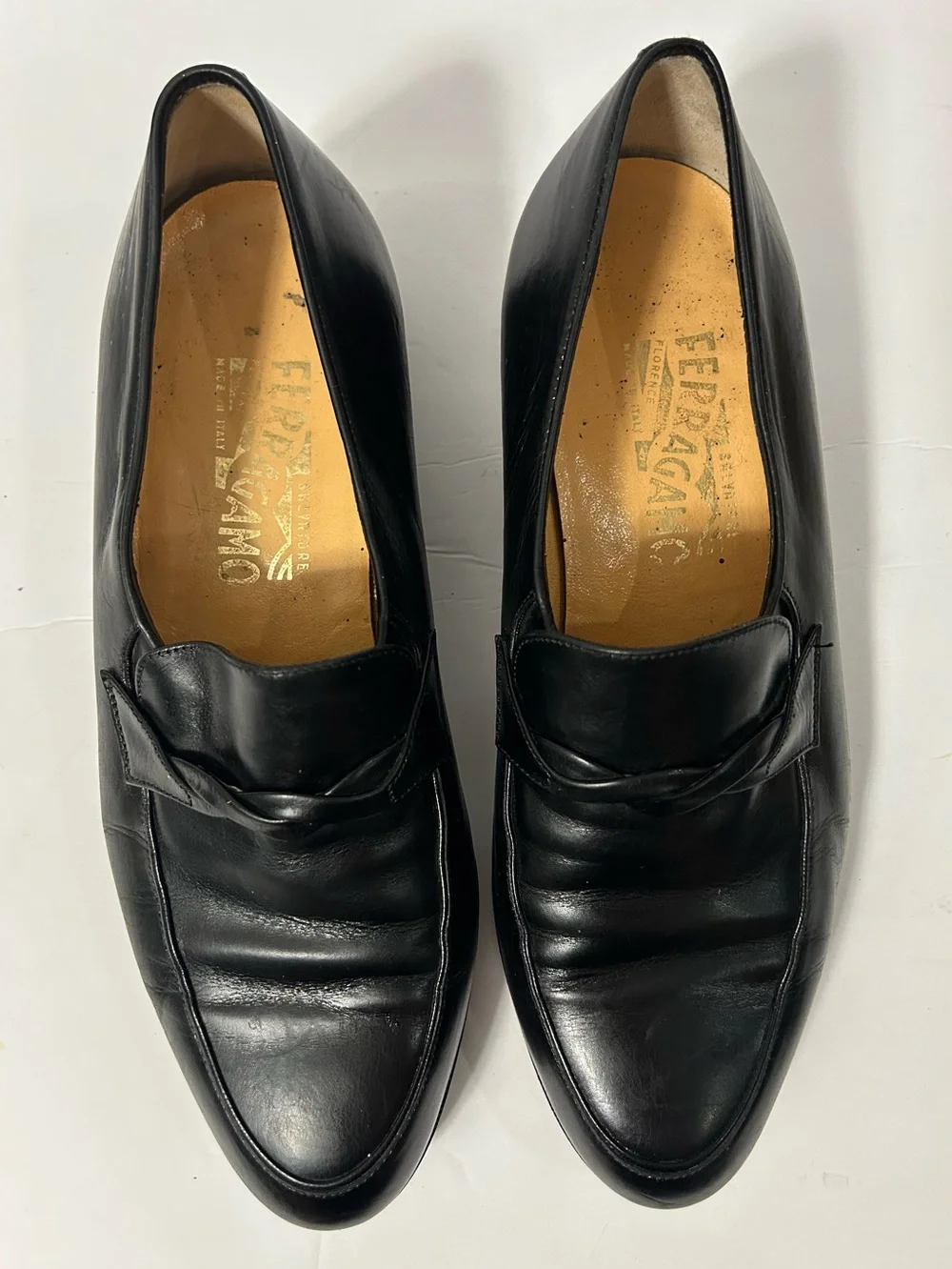 Vintage Salvatore Ferragamo  leather loafers featuring Twisted Strap Men’s 7 E